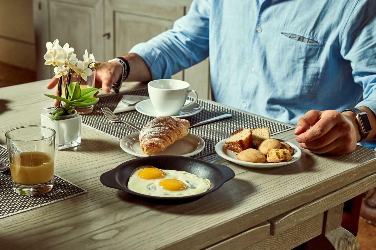 Il Mastio Di Spedaletto Bed & Breakfast Пиенца Екстериор снимка