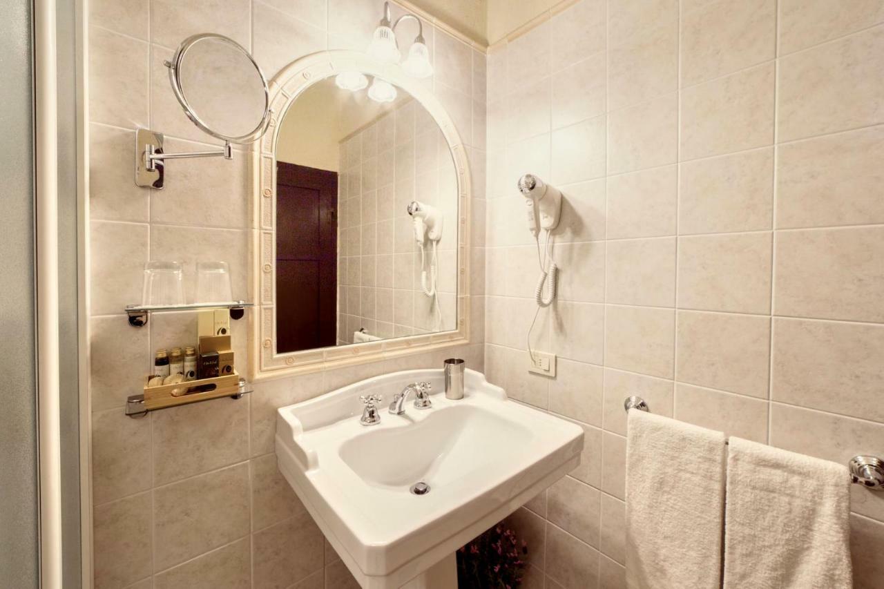 Il Mastio Di Spedaletto Bed & Breakfast Пиенца Екстериор снимка