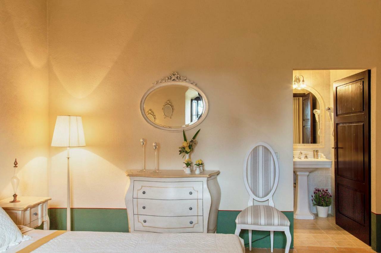 Il Mastio Di Spedaletto Bed & Breakfast Пиенца Екстериор снимка